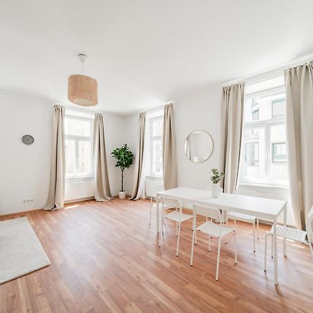Central Appartment Відень Екстер'єр фото