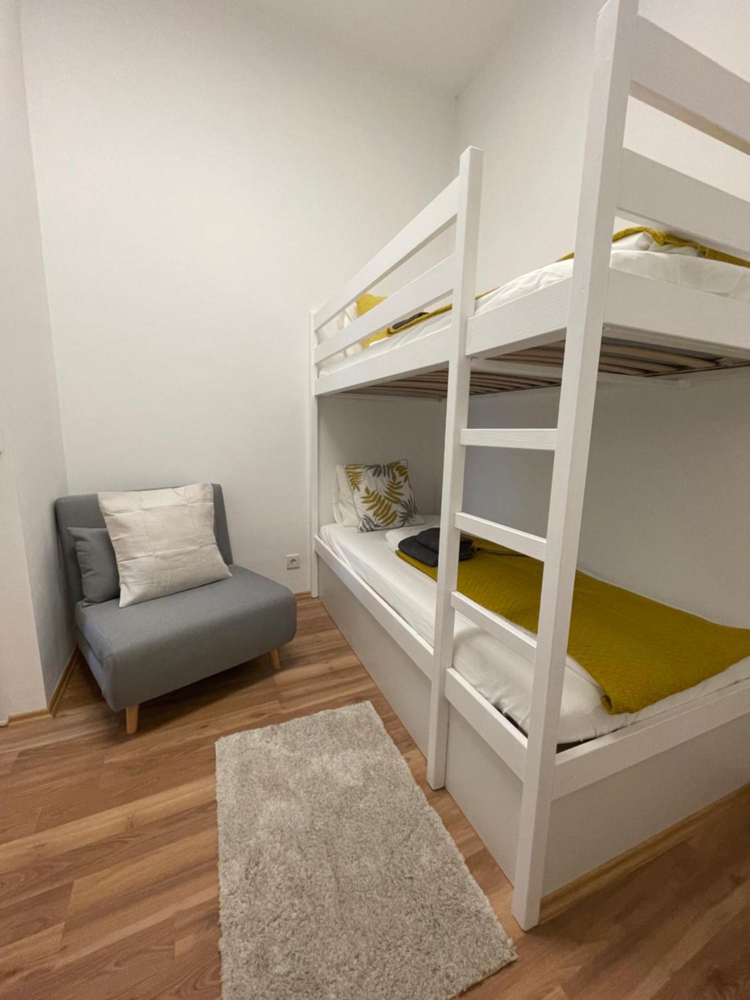 Central Appartment Відень Екстер'єр фото